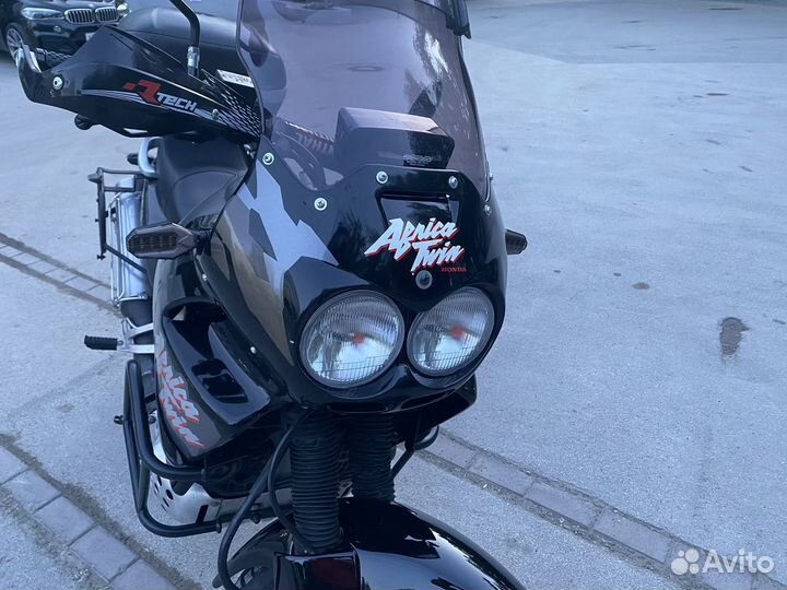 Honda africa twin 750
