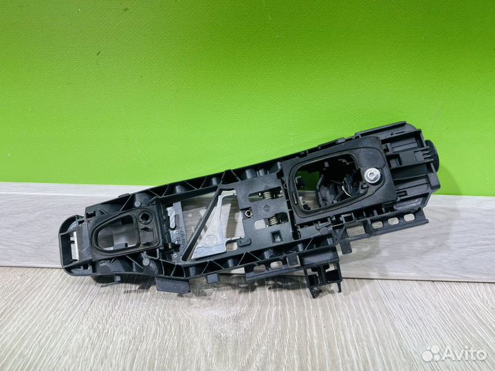 Каркас ручки двери Mercedes W167