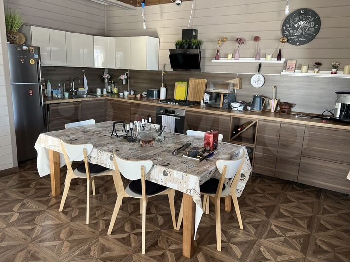 Дом 186 м² на участке 14 сот.