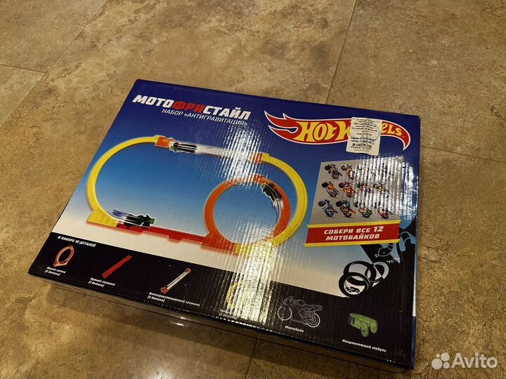 Коробка от Hot Wheels Мотофристайл Антигравитация