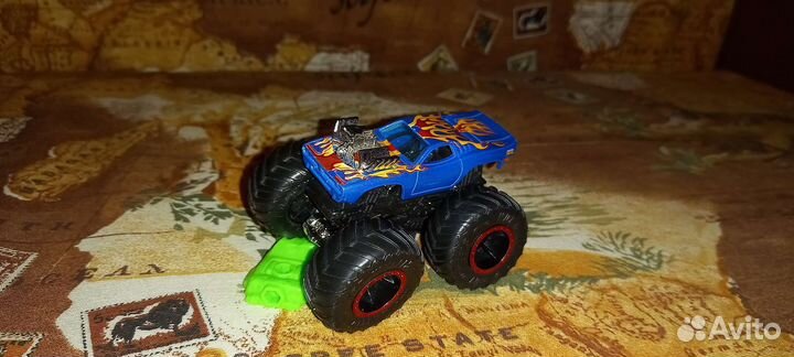 Игрушечные машинки