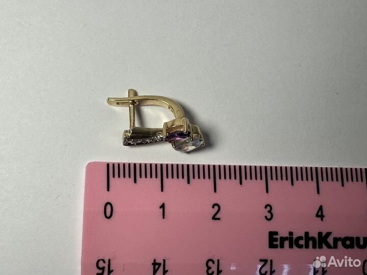 Серьги с камнями золотые