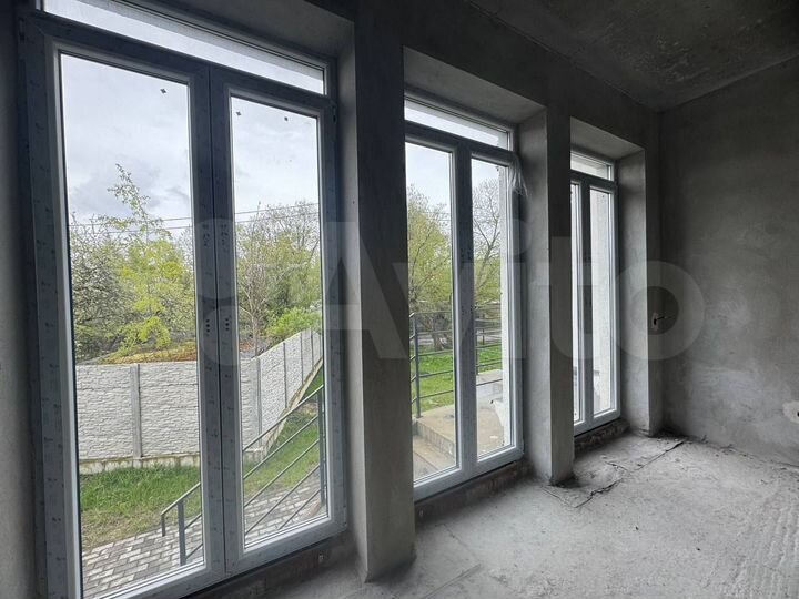 Таунхаус 220 м² на участке 2,2 сот.