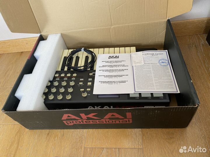 Midi клавиатура akai Mpk 25 Pro