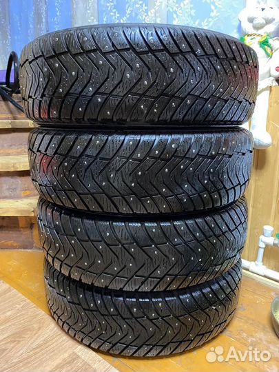 Yokohama IceGuard Stud IG65 2.25/60 R18