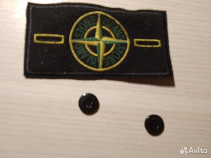 Нашивки Stone island