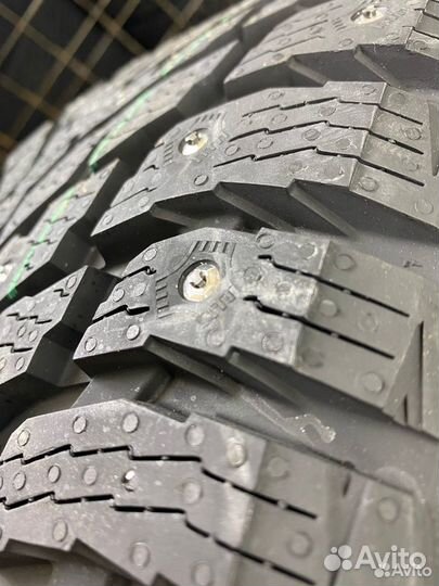 Nokian Tyres Hakkapeliitta 9 315/35 R21 111T