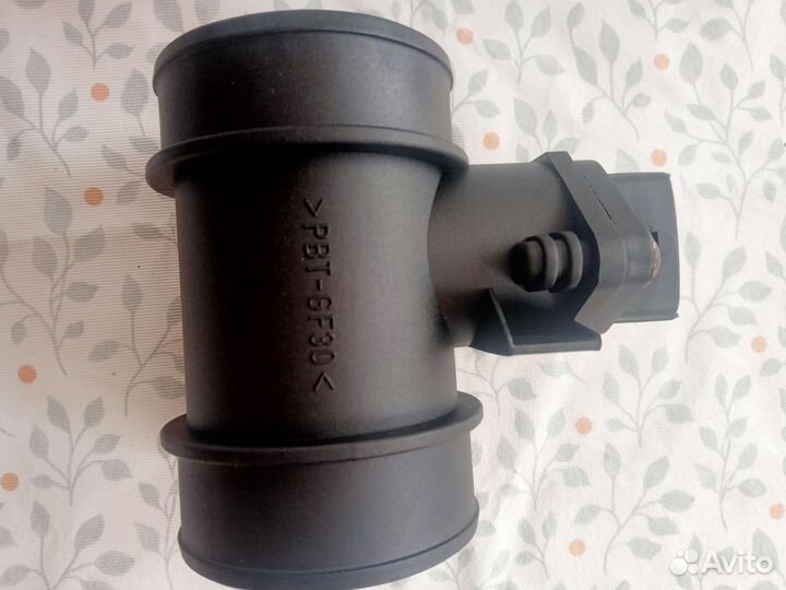 Датчик массового расхода воздуха на BMW 3