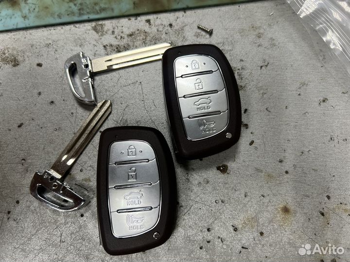 Ключ Hyundai Elantra 2020 F2002