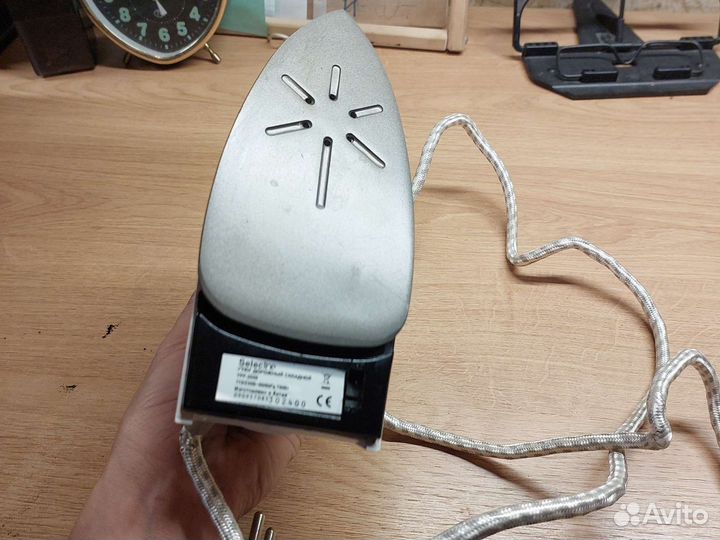 Утюг дорожный