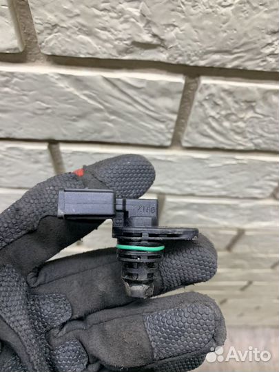 Skoda Yeti Датчик положения распредвала