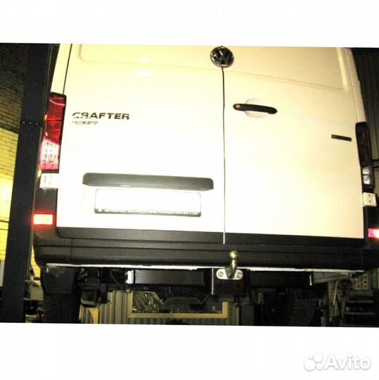 Фаркоп Volkswagen Crafter фургон без ступеньки