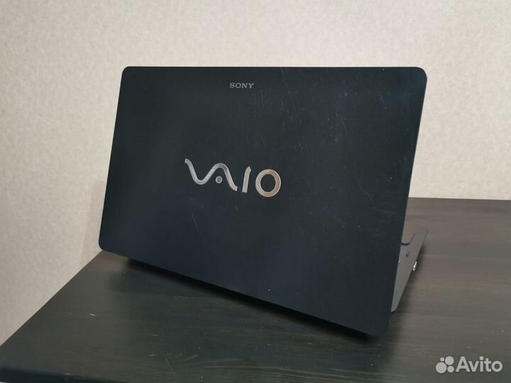 Sony vaio VPC-F23S1R, 16.4