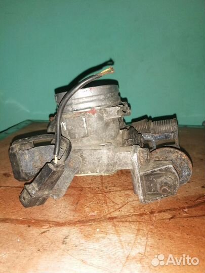 Дроссельная заслонка Audi 100 2.3, 45