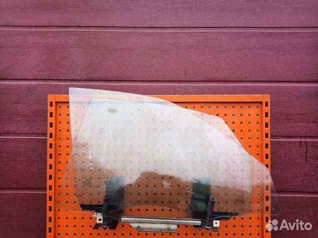 Стекло двери Toyota Corolla 110
