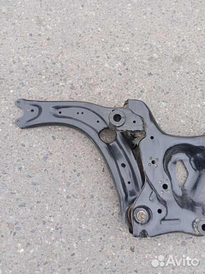 Подрамник передний Volkswagen Tiguan 2 Taos