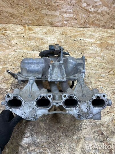 Впускной коллектор Nissan Primera p12