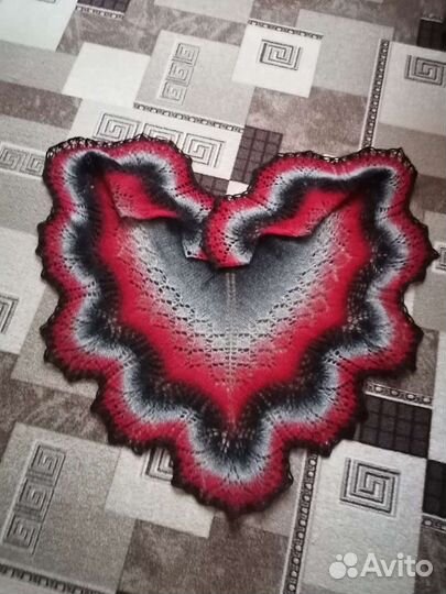 Шаль ручной работы