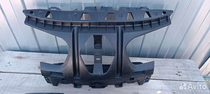 Кронштейн переднего бампера Рено Меган 2