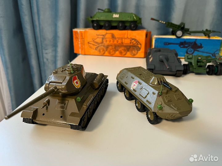 Советская военная техника танк т34 СССР