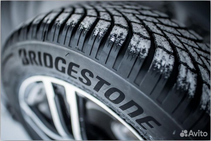 Bridgestone Blizzak LM-005 205/50 R17 93V