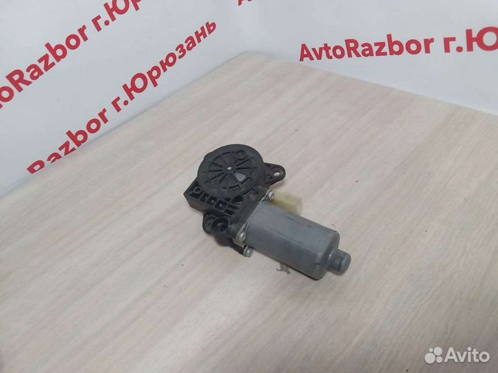 Моторчик стеклоподъёмника Ford Fusion