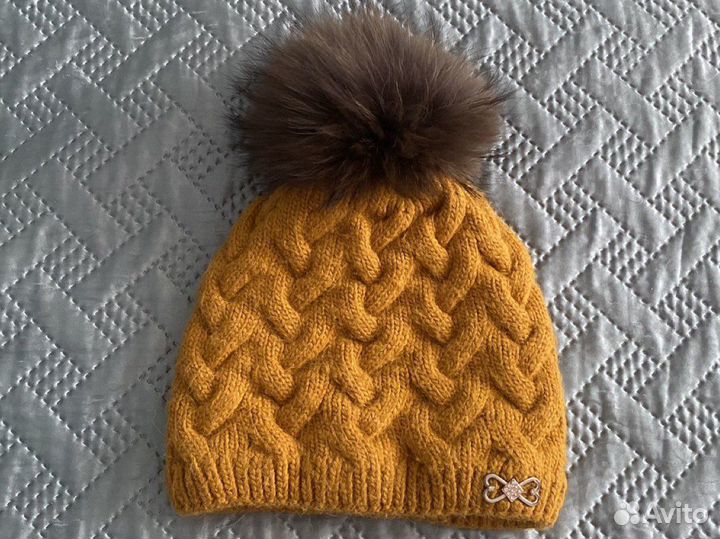 Шапка зимняя с натуральным помпоном