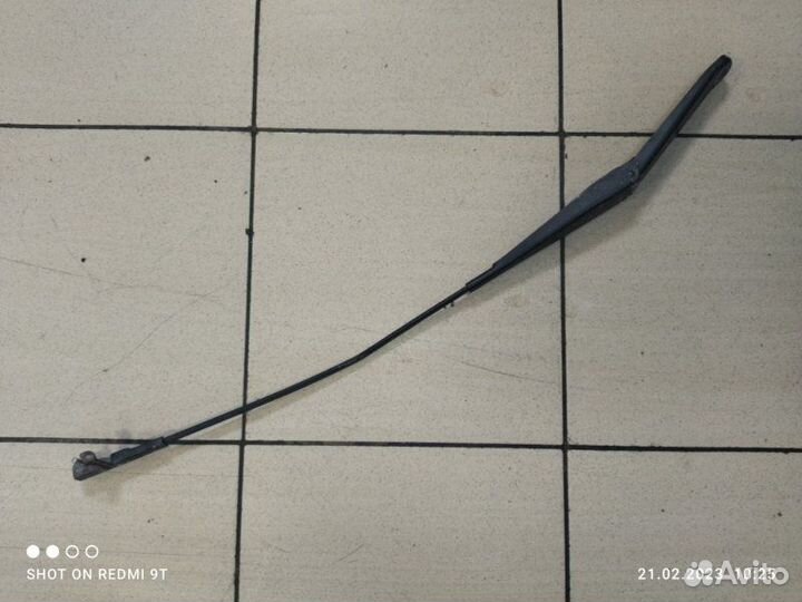 Поводок дворника правый Ford Focus 2 qqdb 1.8 2007