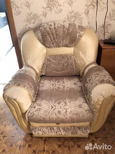 Диван и кресло