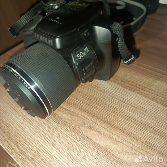 Цифровой фотоаппарат FinePix S9200