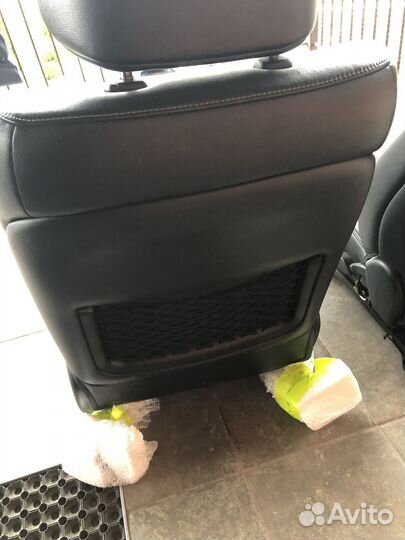 Передние сиденья Toyota land cruiser 200