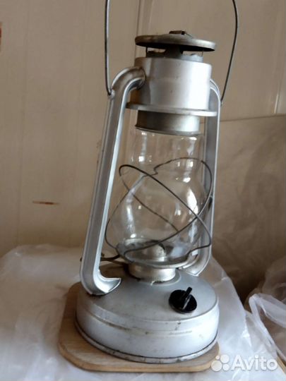 Керосиновая лампа летучая мышь