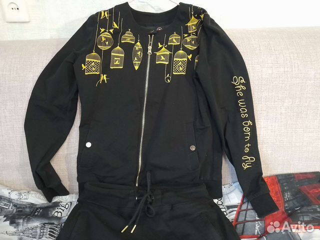 Спортивный костюм женский