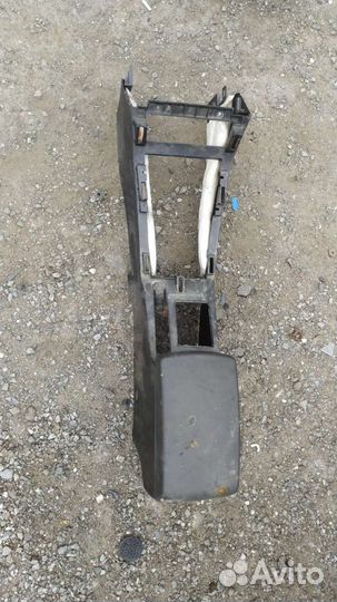 Подлокотник lifan X60 лифан х60