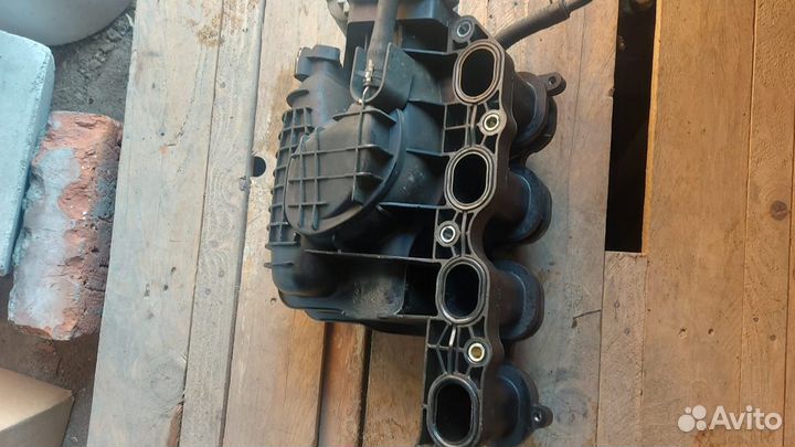 Впускной коллектор hyundai solaris 1