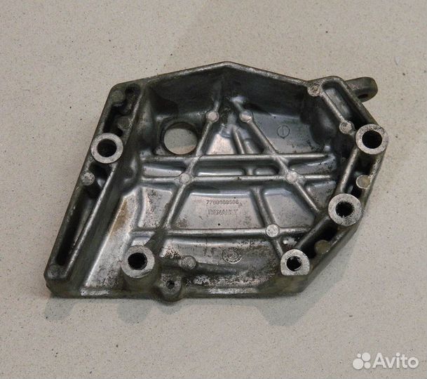 Крышка ремня грм Renault Kangoo 1.4