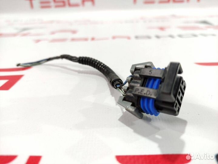 Разъем (фишка) проводки Tesla Model X 2016