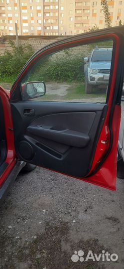 Mitsubishi Outlander 2.4 AT, 2003, 327 500 км