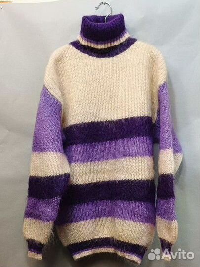 Свитер женский
