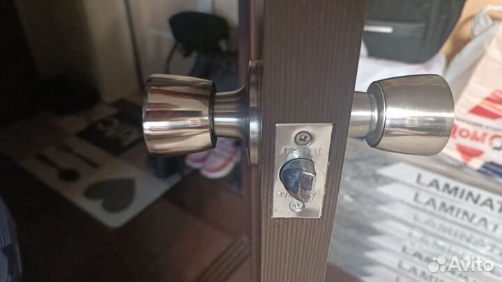 Межкомнатная дверь, в очень хорошем состоянии