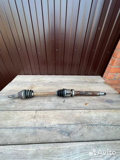 Привод передний правый Ford Focus 1 седан 1.8 2004