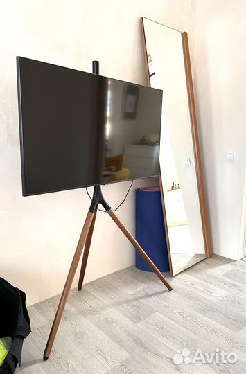 Телевизор Samsung 4k UHD