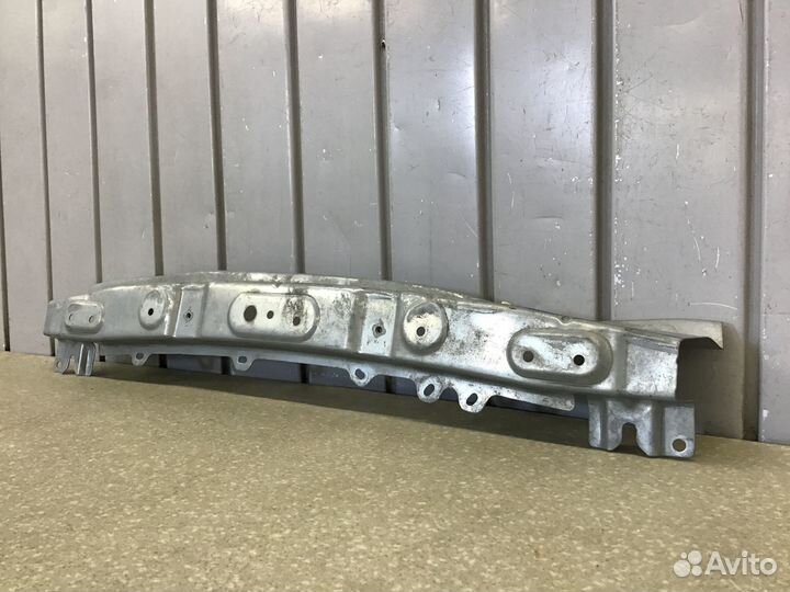 Усилитель переднего бампера Mitsubishi Outlander