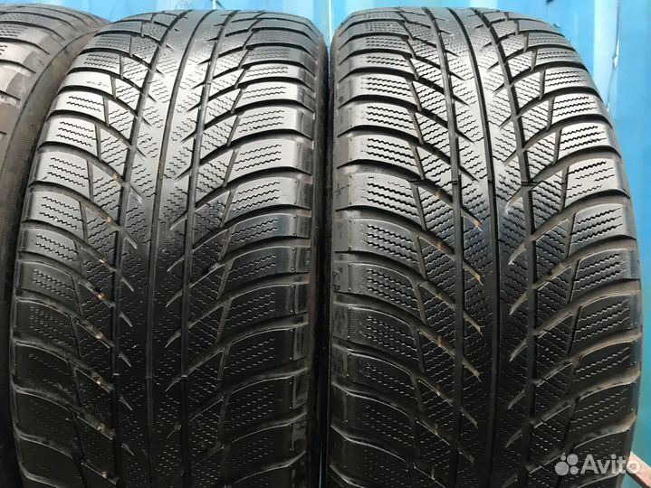 Bridgestone Blizzak LM-001 215/55 R17 94V