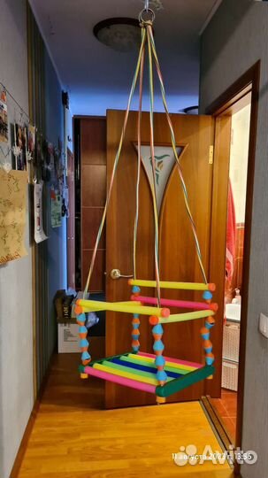 Детская качель подвесная