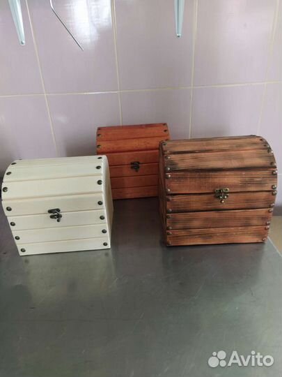 Сундук деревянный