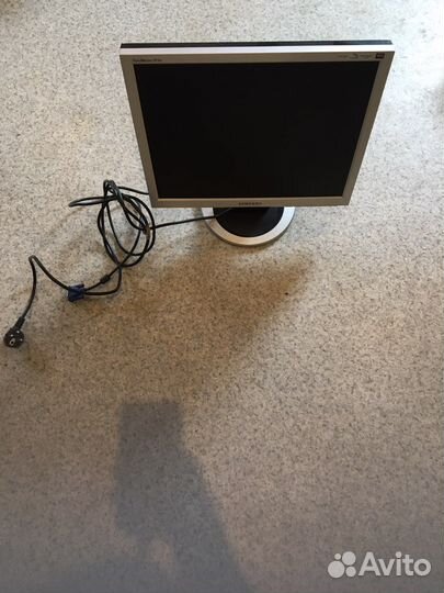 Монитор Samsung syncmaster 913n