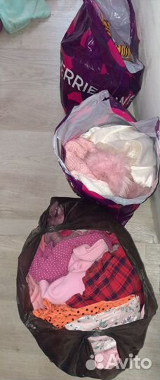 Отдам даром детские вещи на девочку