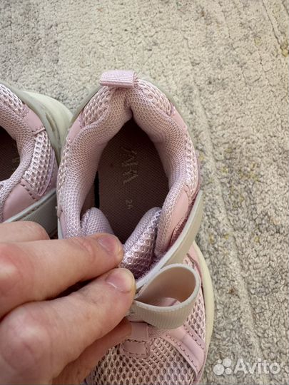 Кроссовки Zara