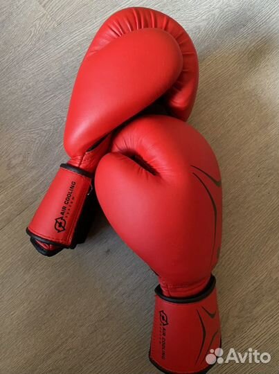Боксерские перчатки 8oz
